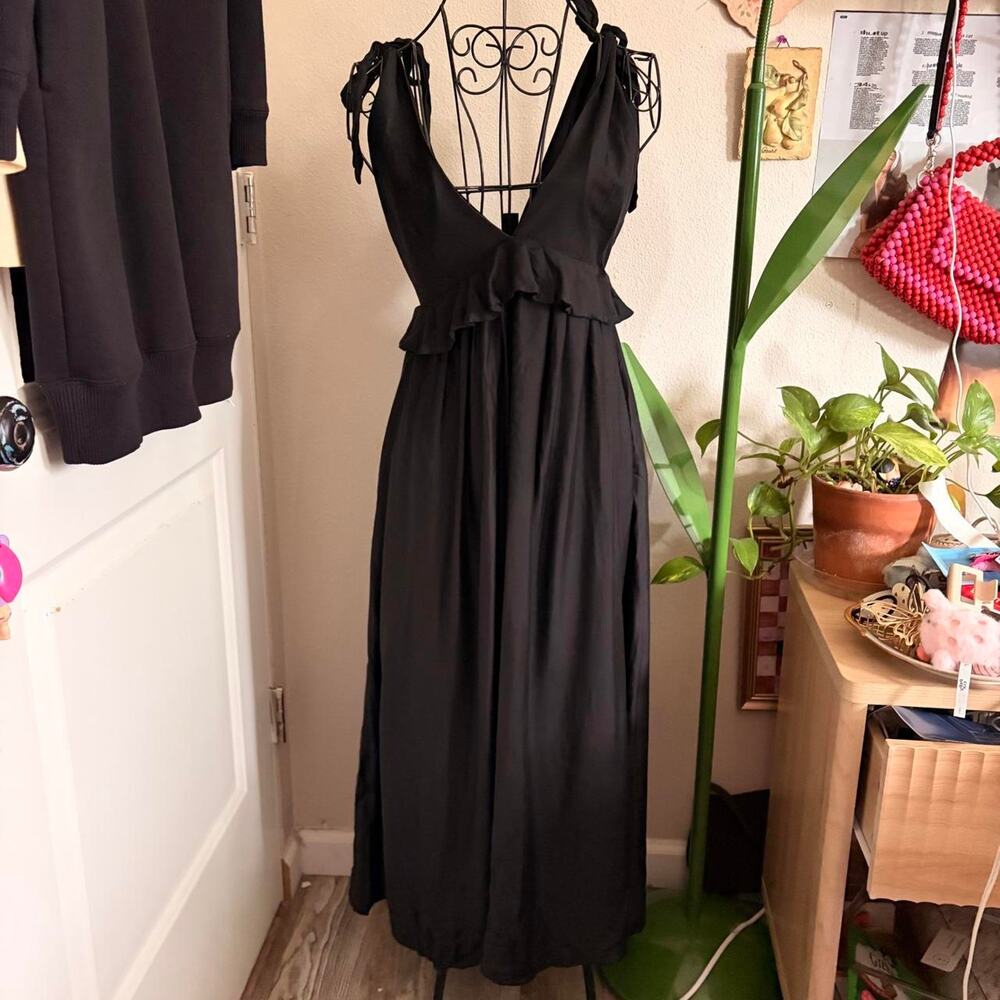 Reiss Laura Plunging Neck Rufled Dress Black 2